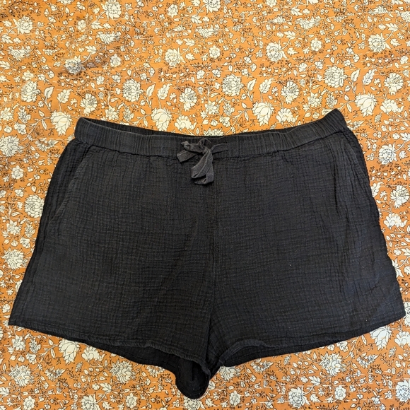 Aritzia Wilfred Free Sail shorts, size L, great condition - Picture 3 of 4